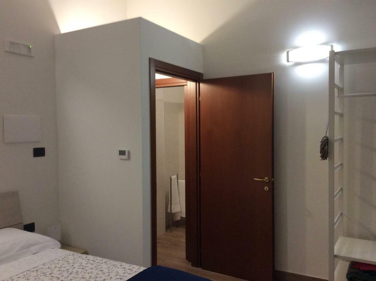 La Tegola Bed & Breakfast โกโม ภายนอก รูปภาพ