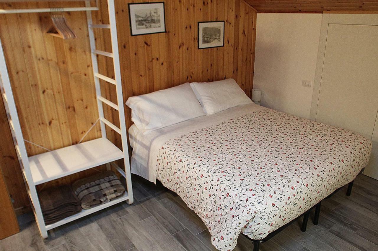La Tegola Bed & Breakfast โกโม ภายนอก รูปภาพ