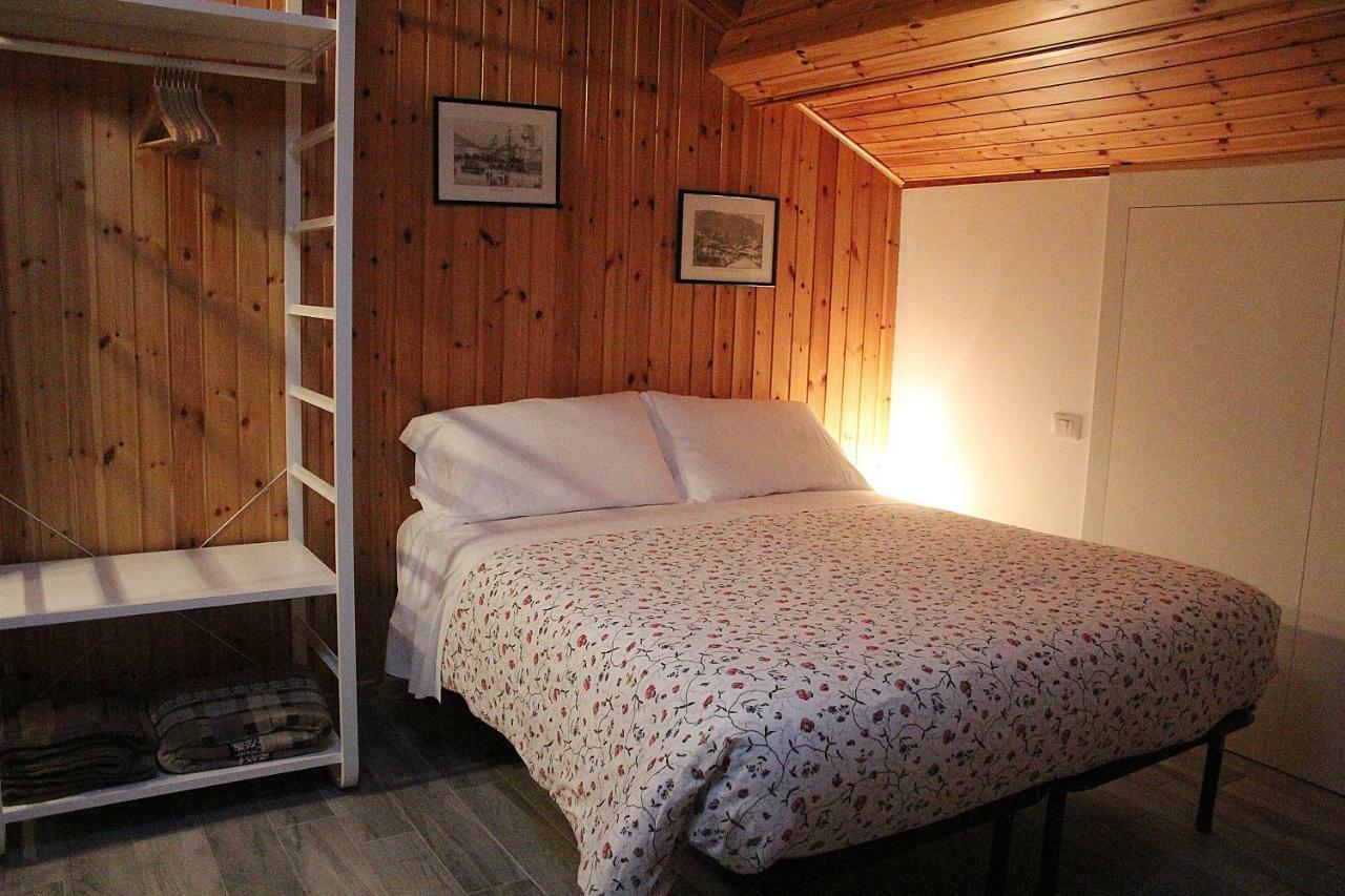 La Tegola Bed & Breakfast โกโม ภายนอก รูปภาพ